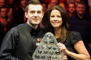 和稳定的薪 和稳定的薪