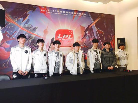 保持冷静 保持冷静