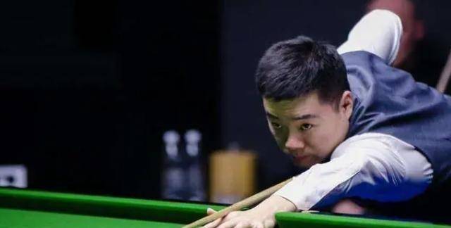 则强调直线 则强调直线