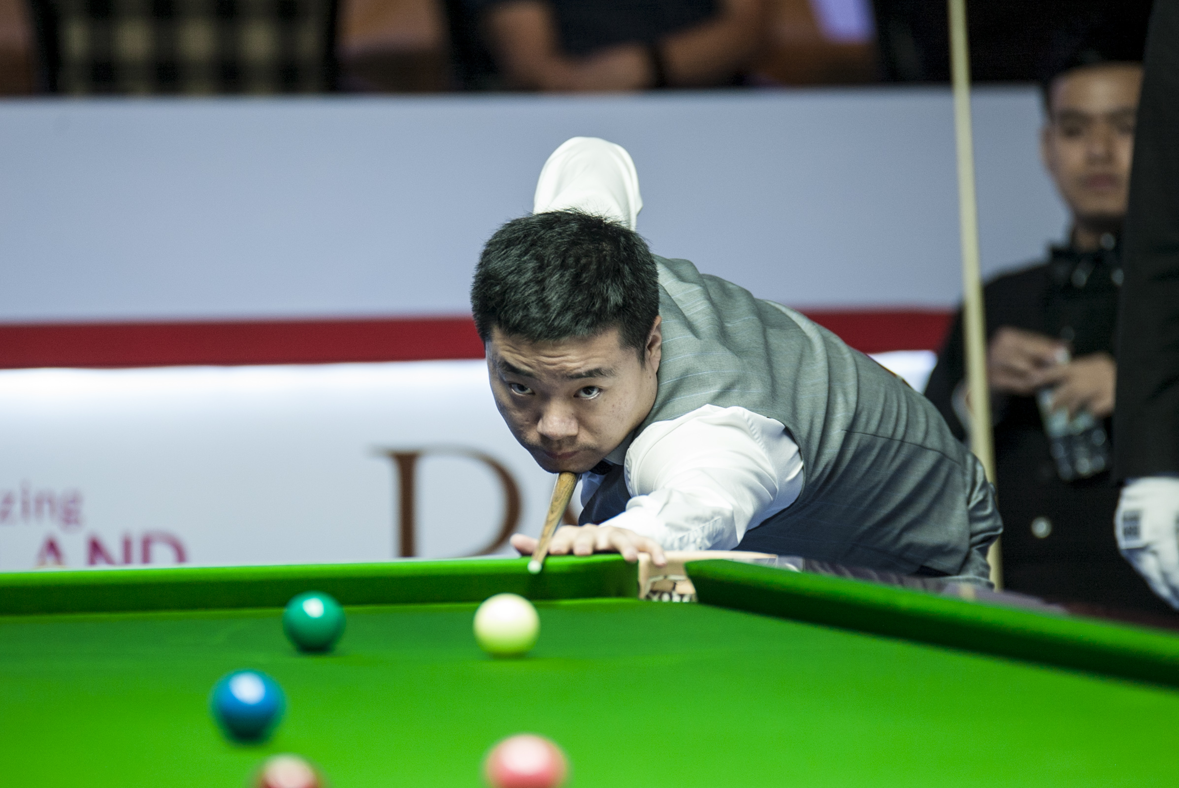 强队控球V 强队控球V