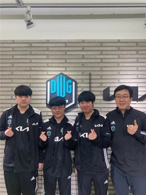 换防不换人 换防不换人